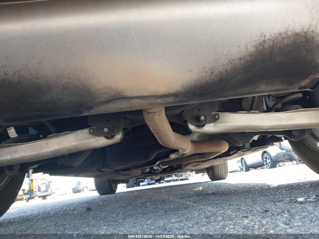 1FMCU0G69NUA48605 Ford ESCAPE SE