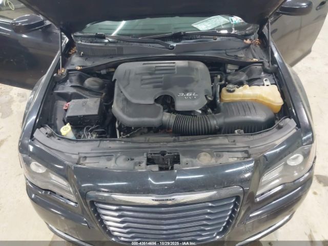 2014 CHRYSLER 300 2C3CCAGG6EH298123 Photo 9
