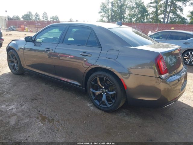 2021 CHRYSLER 300 2C3CCAAG3MH529437 Photo 2