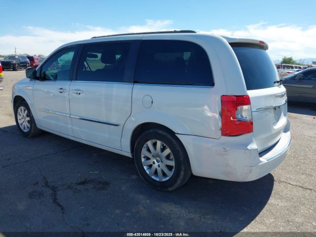 2015 CHRYSLER TOWN & COUNTRY 2C4RC1BG2FR620085 Photo 2