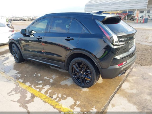 2019 CADILLAC XT4 1GYFZER47KF192210 Photo 2