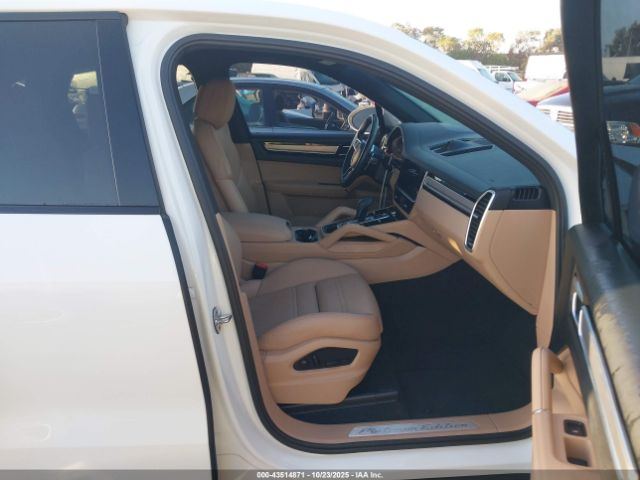 2022 PORSCHE CAYENNE WP1AA2AY0NDA06820 Photo 4