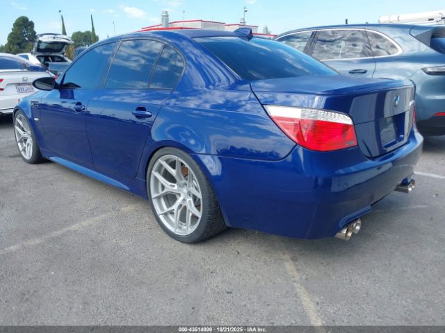 2007 BMW M5 WBSNB93547CX06773 Photo 2