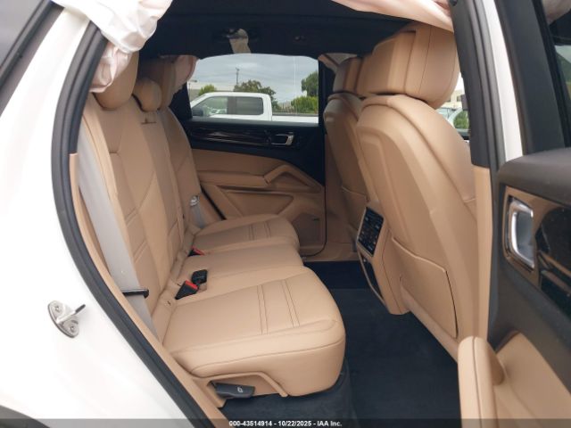 2022 PORSCHE CAYENNE WP1AA2AY0NDA06204 Photo 7