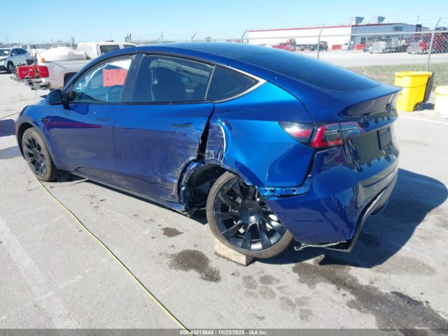 2023 TESLA MODEL Y 7SAYGDEE6PA162351 Photo 2