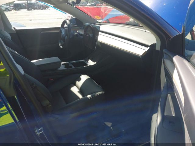 2023 TESLA MODEL Y 7SAYGDEE6PA162351 Photo 4