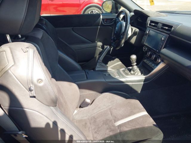 2023 TOYOTA GR86 JF1ZNBE11P9751934 Photo 4