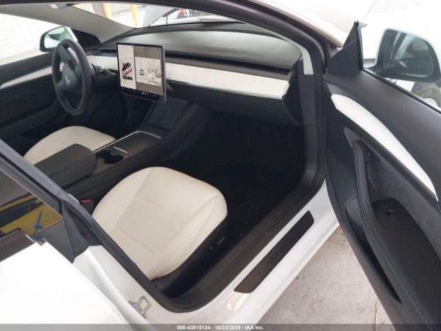 2023 TESLA MODEL 3 5YJ3E1EA7PF409310 Photo 4