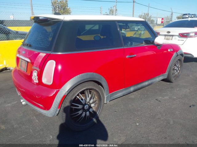 2005 MINI COOPER S WMWRE33505TG95975 Photo 3