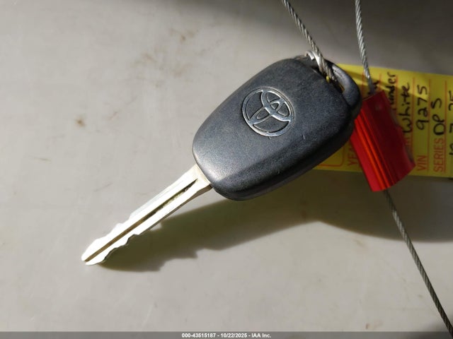 5TDZZRFH8KS349275 Toyota Highlander Le Plus