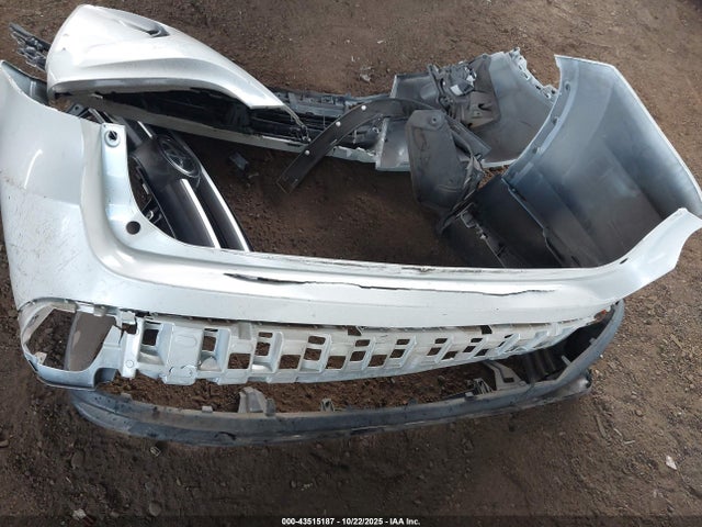 5TDZZRFH8KS349275 Toyota Highlander Le Plus