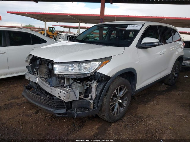 5TDZZRFH8KS349275 Toyota Highlander Le Plus