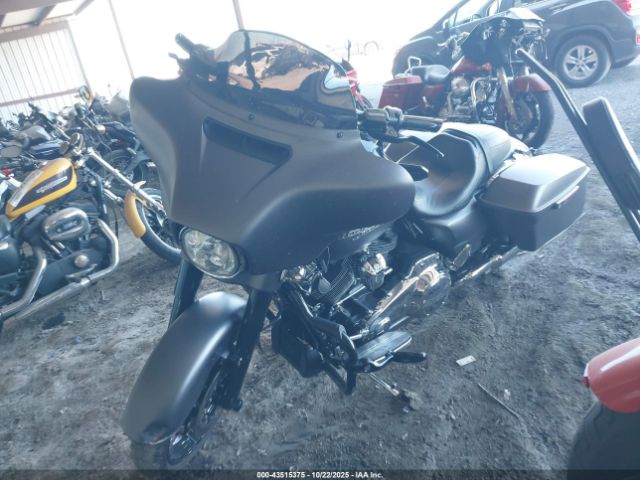2017 HARLEY-DAVIDSON FLHXS 1HD1KRC12HB679212 Photo 1