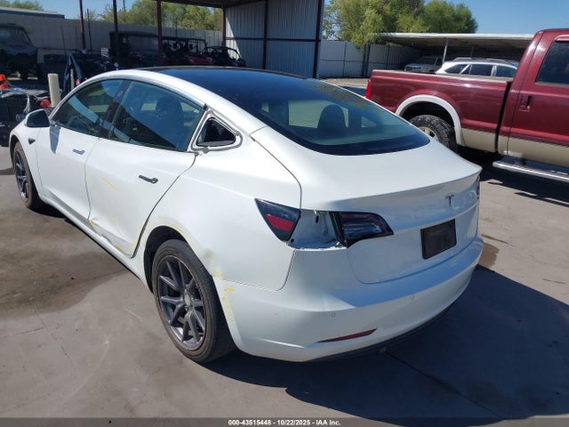 2018 TESLA MODEL 3 5YJ3E1EA8JF162144 Photo 2