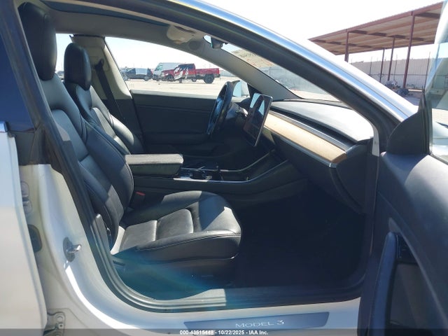 2018 TESLA MODEL 3 5YJ3E1EA8JF162144 Photo 4