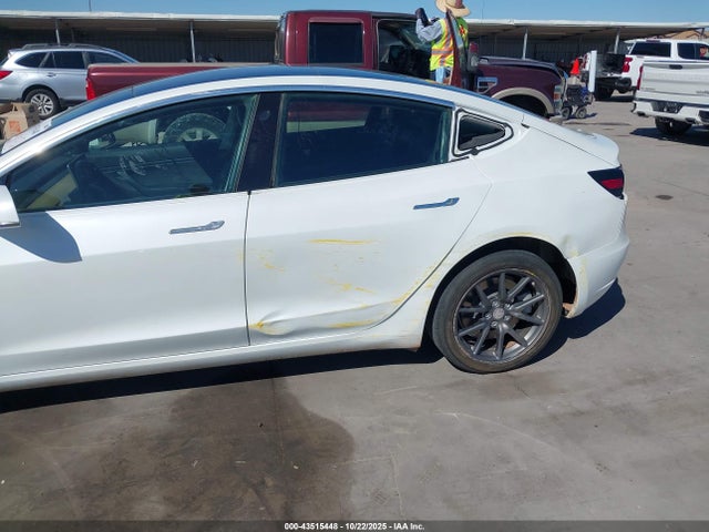 2018 TESLA MODEL 3 5YJ3E1EA8JF162144 Photo 5