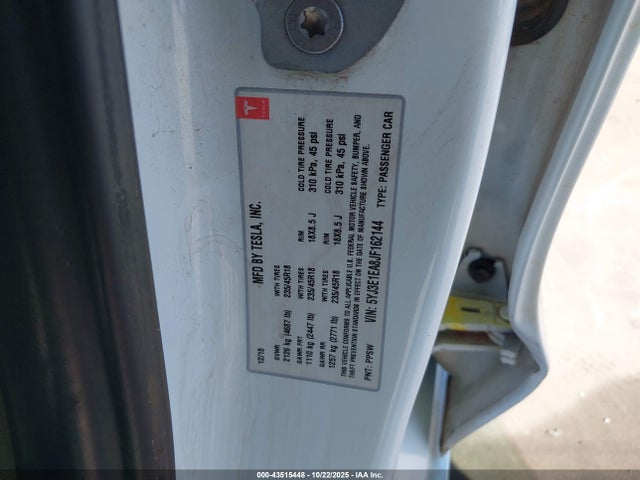 2018 TESLA MODEL 3 5YJ3E1EA8JF162144 Photo 8