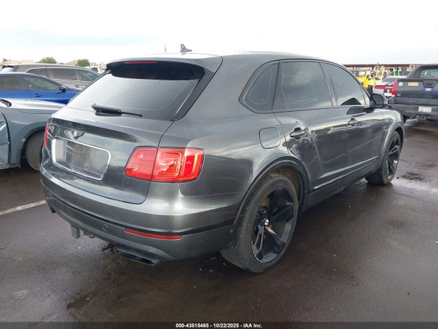 2018 BENTLEY BENTAYGA SJAAC2ZV1JC022760 Photo 3