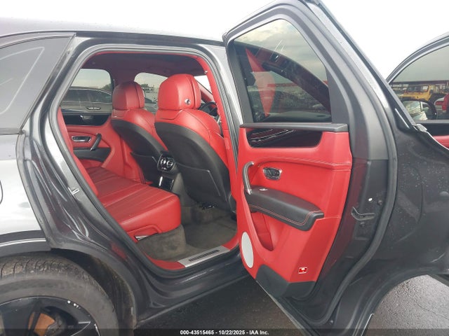 2018 BENTLEY BENTAYGA SJAAC2ZV1JC022760 Photo 7