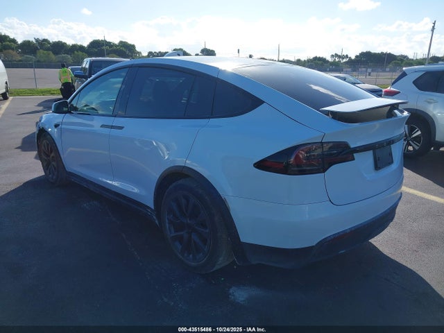 2023 TESLA MODEL X 7SAXCAE58PF410284 Photo 2