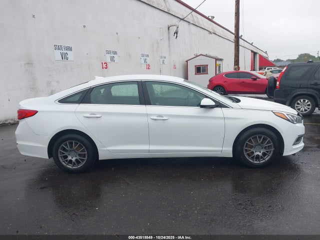 Hyundai SONATA SE 2016 5NPE24AF2GH343707 Image 14