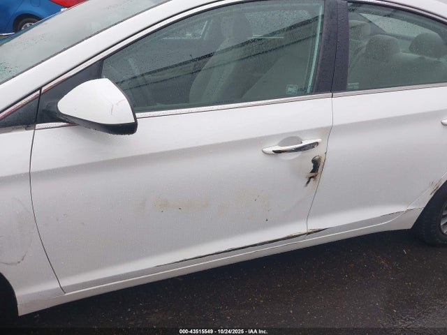 Hyundai SONATA SE 2016 5NPE24AF2GH343707 Image 18