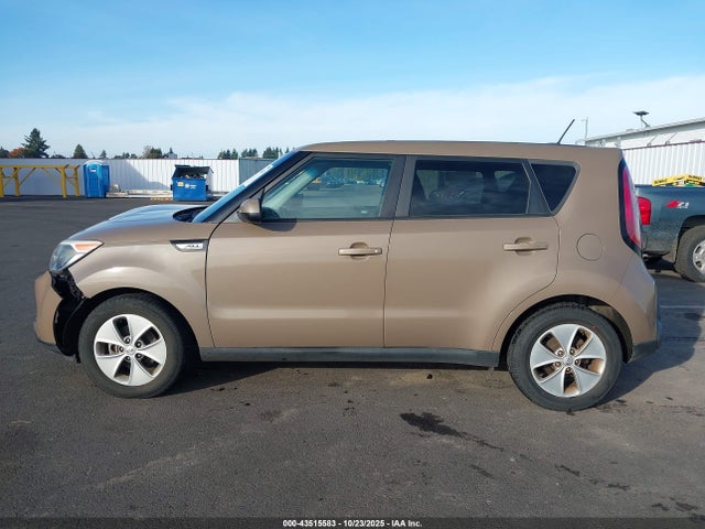 KNDJN2A25F7215049 KIA Soul