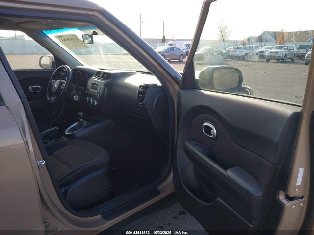KNDJN2A25F7215049 KIA Soul