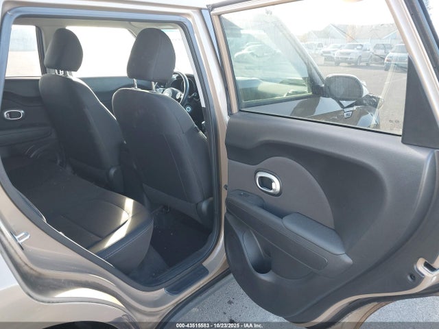 KNDJN2A25F7215049 KIA Soul