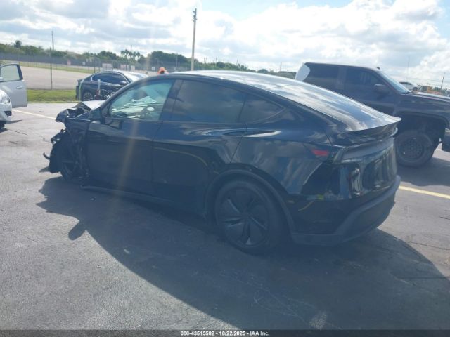 2026 TESLA MODEL Y 7SAYGDEDXTA471015 Photo 2