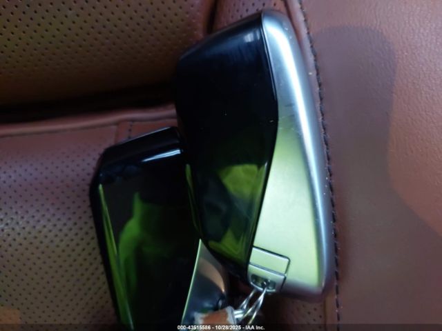 2023 BMW X7 5UX23EM0XP9R91848 Photo 10