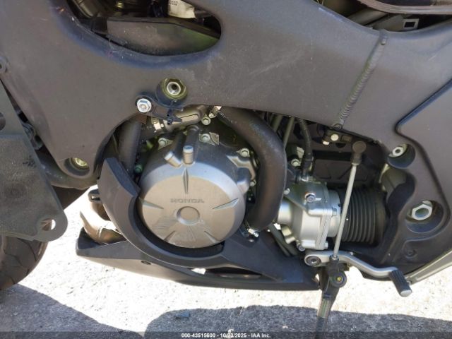 2010 HONDA VFR1200 JH2SC6318AK000333 Photo 8