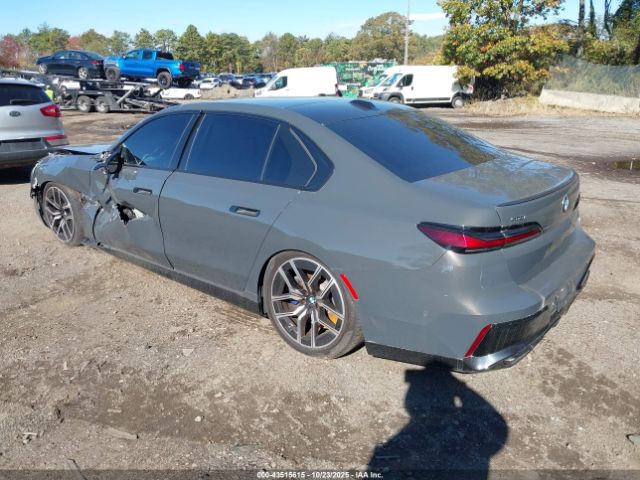 2023 BMW 760 WBA33EJ06PCN52270 Photo 2