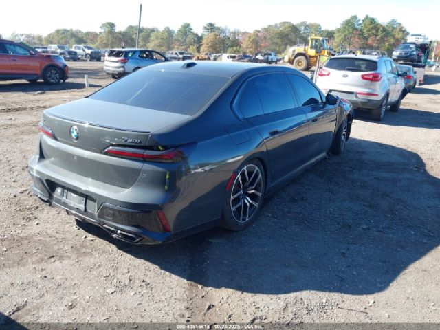 2023 BMW 760 WBA33EJ06PCN52270 Photo 3