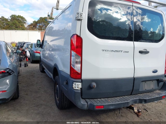 Продаж на аукціоні авто 2015 Ford Transit-250, vin: 1FTNR2ZM0FKA51315, номер лоту: 43515642