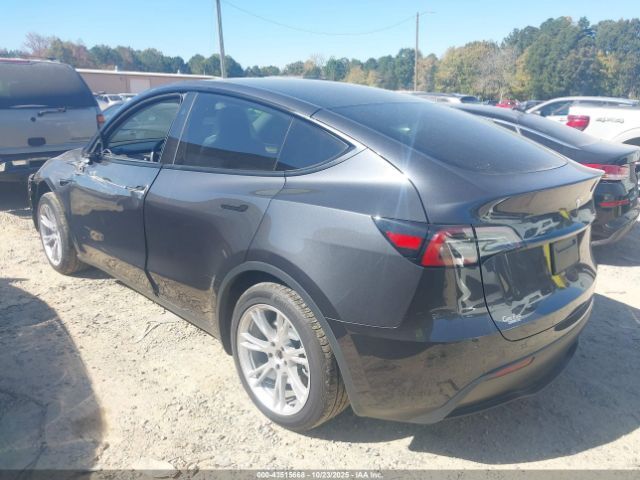 2024 TESLA MODEL Y 7SAYGDED0RF005489 Photo 2