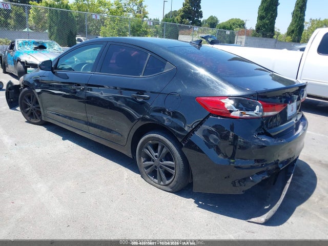 2017 HYUNDAI ELANTRA 5NPD84LF6HH123057 Photo 2