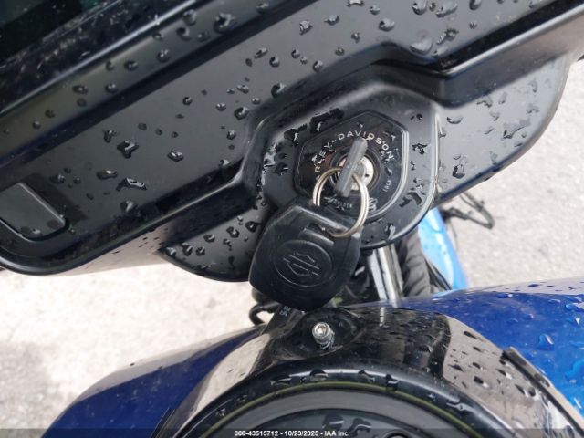 2024 HARLEY-DAVIDSON FLHX 1HD1KB714RB628507 Photo 10