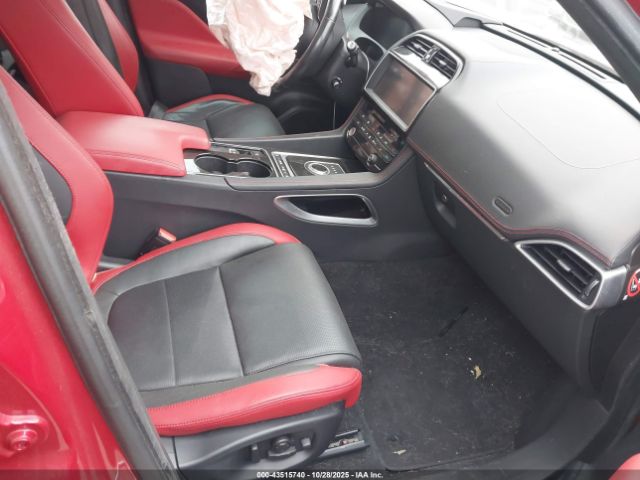 2017 JAGUAR F-PACE SADCM2BV0HA058240 Photo 4