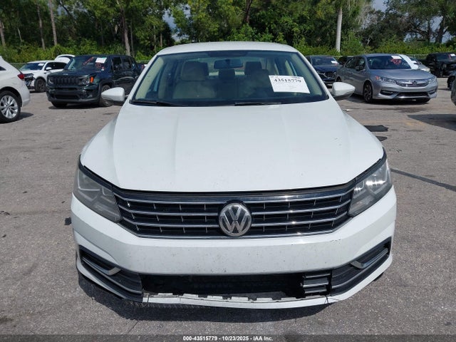 Продаж на аукціоні авто 2018 Volkswagen Passat 2.0t R-line/2.0t S, vin: 1VWAA7A36JC043600, номер лоту: 43515779