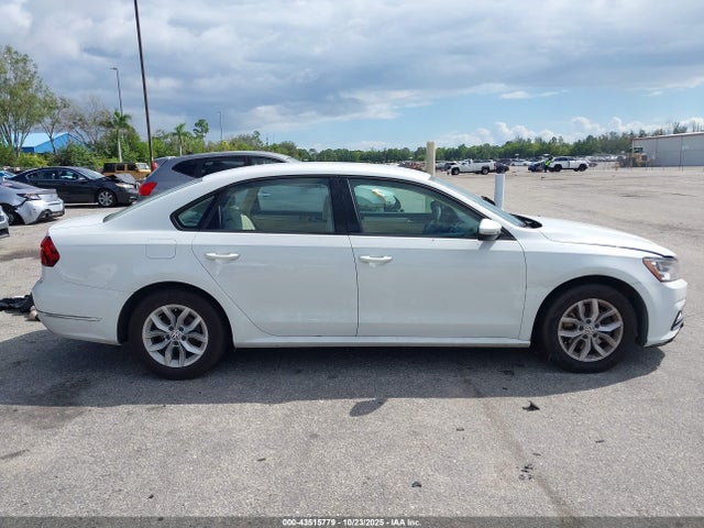 Продаж на аукціоні авто 2018 Volkswagen Passat 2.0t R-line/2.0t S, vin: 1VWAA7A36JC043600, номер лоту: 43515779
