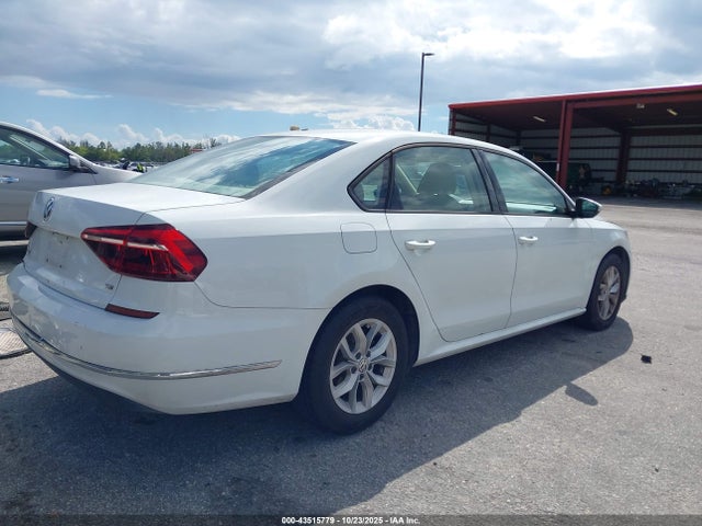 Продаж на аукціоні авто 2018 Volkswagen Passat 2.0t R-line/2.0t S, vin: 1VWAA7A36JC043600, номер лоту: 43515779