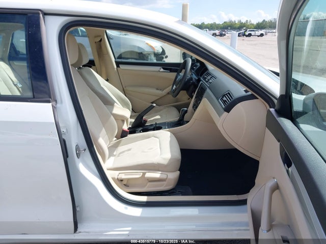Продаж на аукціоні авто 2018 Volkswagen Passat 2.0t R-line/2.0t S, vin: 1VWAA7A36JC043600, номер лоту: 43515779