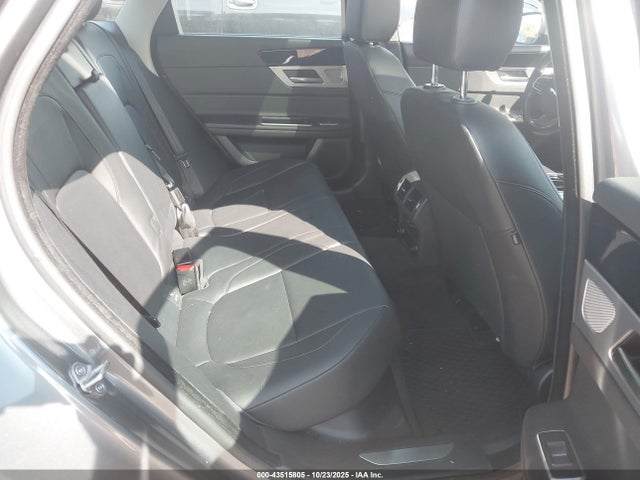 2018 JAGUAR XF SAJBD4FX5JCY64648 Photo 7