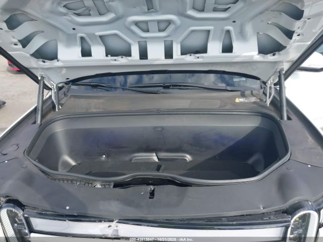 2023 RIVIAN R1S 7PDSGABA6PN017536 Photo 9