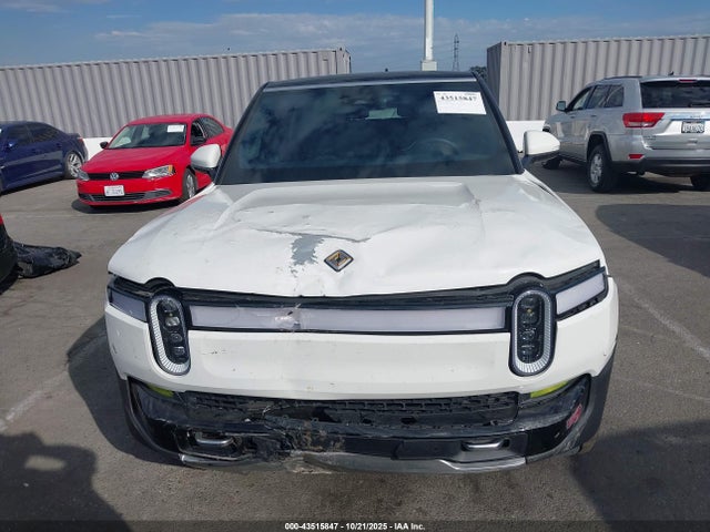 7PDSGABA6PN017536 Rivian R1s Adventure