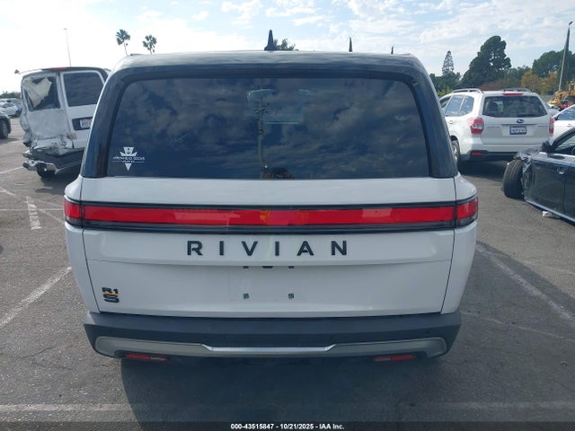 7PDSGABA6PN017536 Rivian R1s Adventure