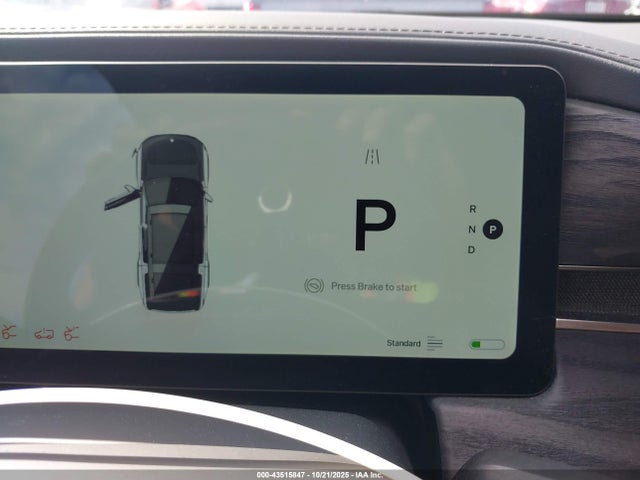 7PDSGABA6PN017536 Rivian R1s Adventure