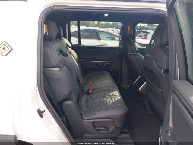 2023 RIVIAN R1S 7PDSGABA6PN017536 Photo 7