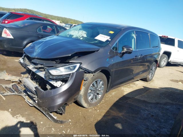 2022 CHRYSLER PACIFICA HYBRID 2C4RC1L7XNR120947 Photo 1
